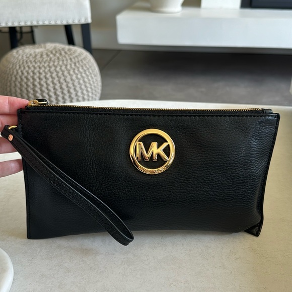 Michael Kors Clutch - Gold Hardware - Picture 1 of 4